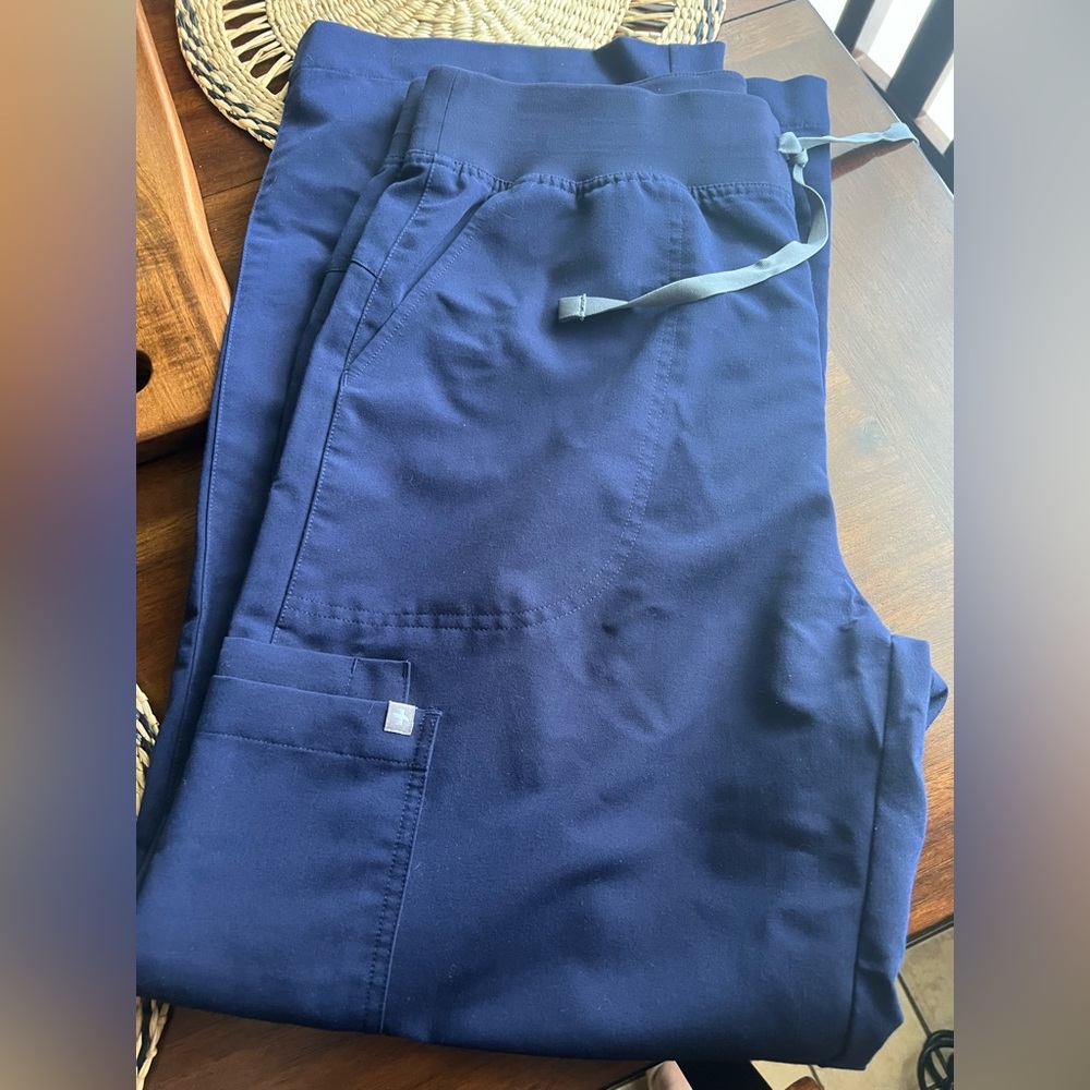 FIGS ISABEL WIDE LEG SCRUB PANTS